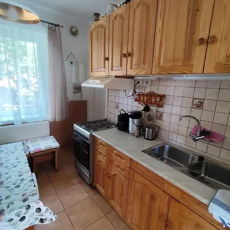 Apartament In Mit Terrasse