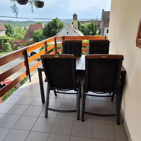 In Mit Terrasse Apartament Tihany